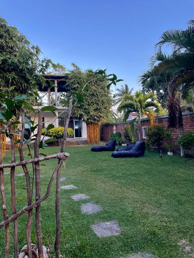 Lost Paradise Sri Lanka Mirissa Kültér fotó